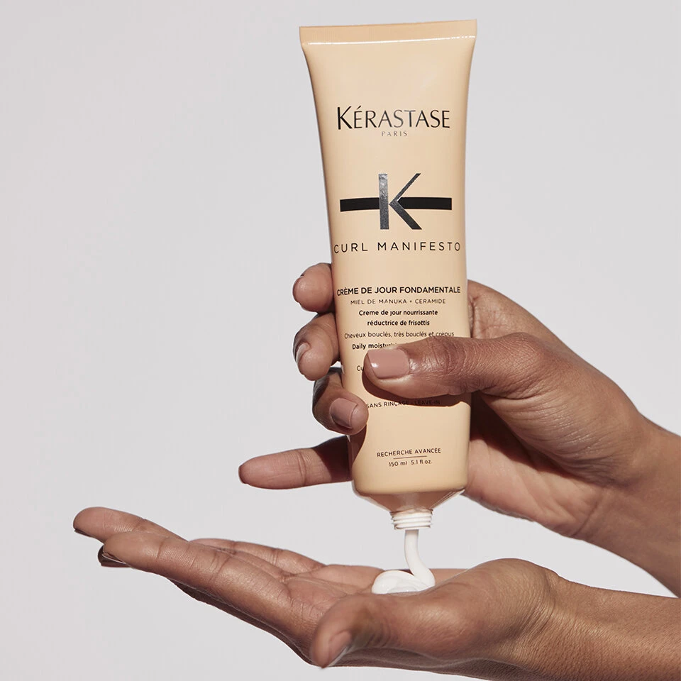 kerastase, curl manifesto, göndör haj, hullámos haj, loknik, otthoni ápolás, hidratálás, fondant, balzsam